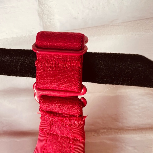 NWT Soma Embraceable Reversible Soft Bralette Wireless Large Raphael Red #0586 - Picture 3 of 9